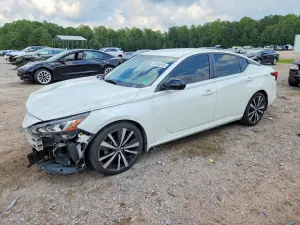 Nissan Altima 2.5L 4 2021