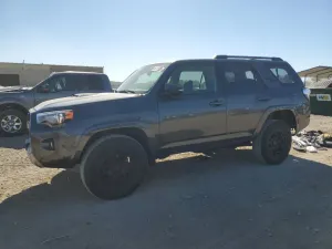 Toyota 4Runner SE 4.0L 6 2023