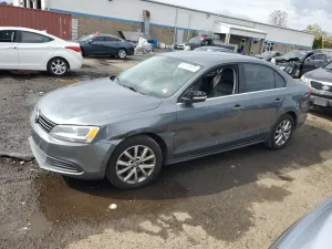 Volkswagen Jetta SE 1.8L 4 2014