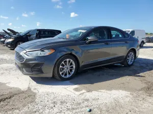 Ford Fusion SE 1.5L 4 2020