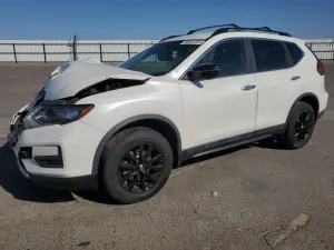 Nissan Rogue SV 2.5L 4 2017