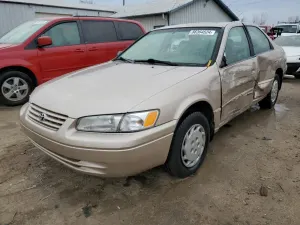 Toyota Camry CE 2.2L 4 1997