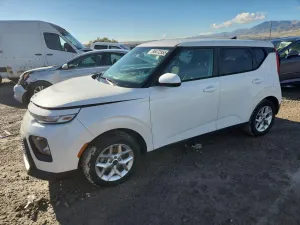 Kia Soul LX 2.0L 4 2021