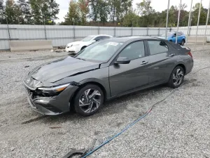 Hyundai Elantra SEL SPORT 2.0L 4 2025