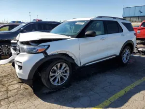 Ford Explorer XLT 2.3L 4 2022