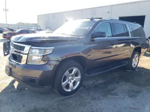Chevrolet Suburban 5.3L 8 2015