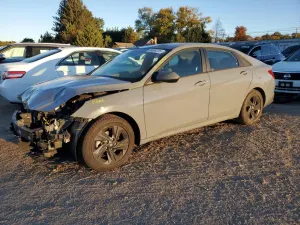 Hyundai Elantra SEL 2.0L 4 2022