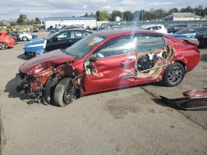 Hyundai Elantra 2.0L 4 2024