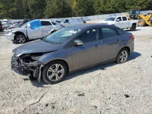 Ford Focus SE 2.0L 4 2014