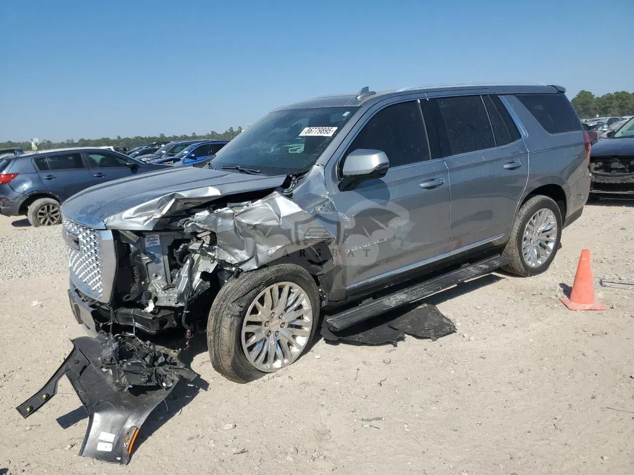 GMC Yukon DENALI 6.2L 8 2023