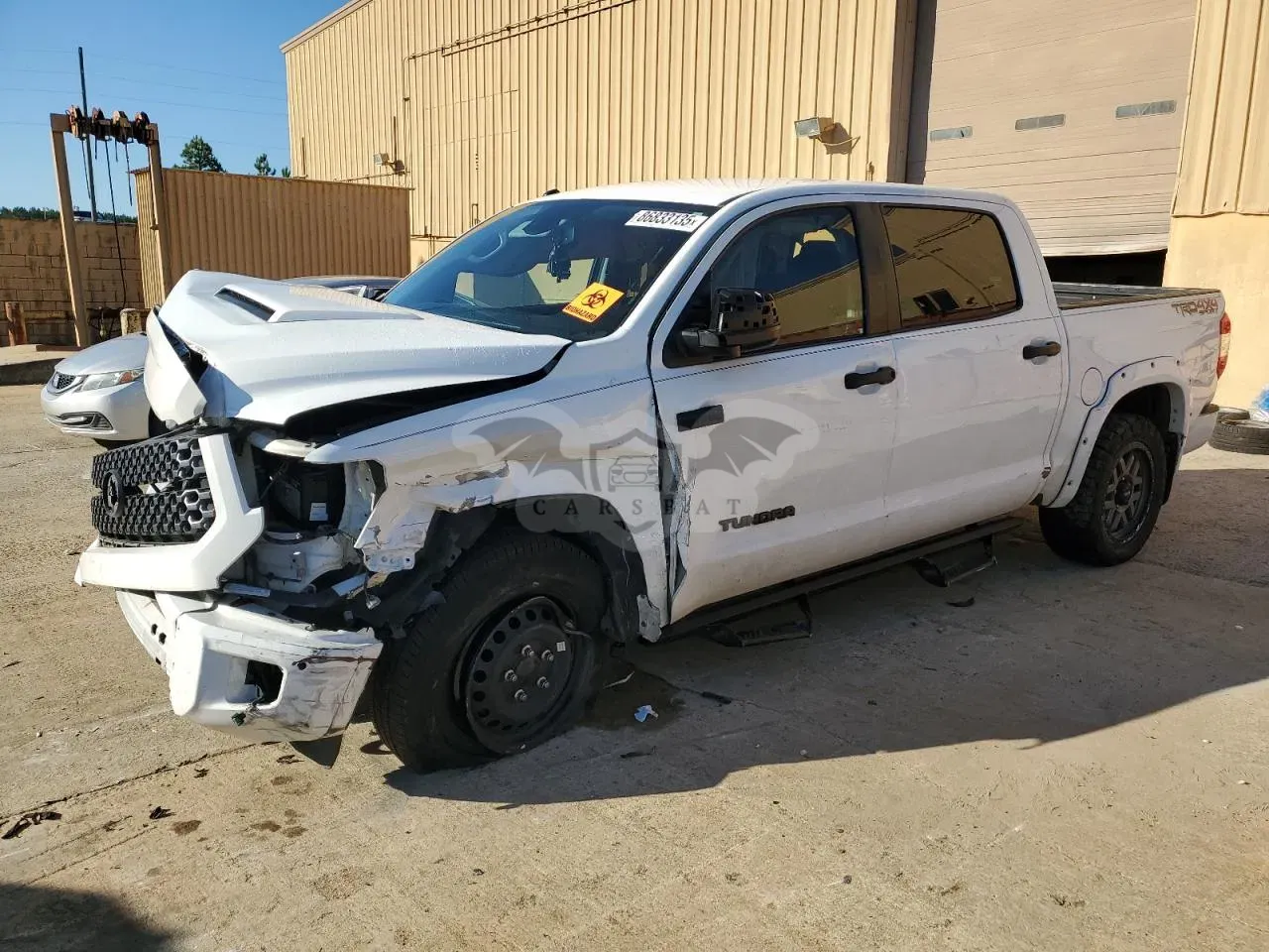 Toyota Tundra CREWMAX SR5 5.7L 8 2018