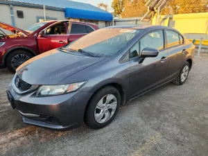 Honda Civic LX 1.8L 4 2015