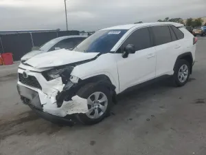 Toyota Rav4 LE 2.5L 4 2024