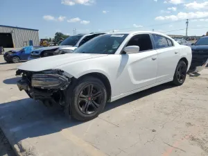 Dodge Charger SXT 3.6L 6 2020