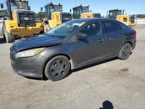 Ford Focus S 2.0L 4 2017