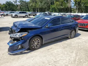 Hyundai Sonata SE 2.4L 4 2019