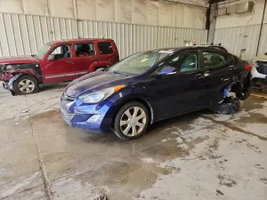 Hyundai Elantra GLS 1.8L 4 2013