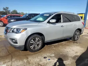 Nissan Pathfinder S 3.5L 6 2018