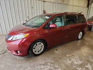 Toyota Sienna XLE 3.5L 6 2016