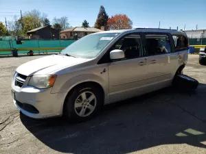 Dodge Grand Caravan (Caravan) SXT 3.6L 6 2012