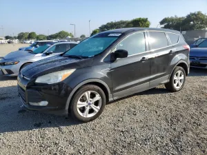 Ford Escape SE 2.5L 4 2015