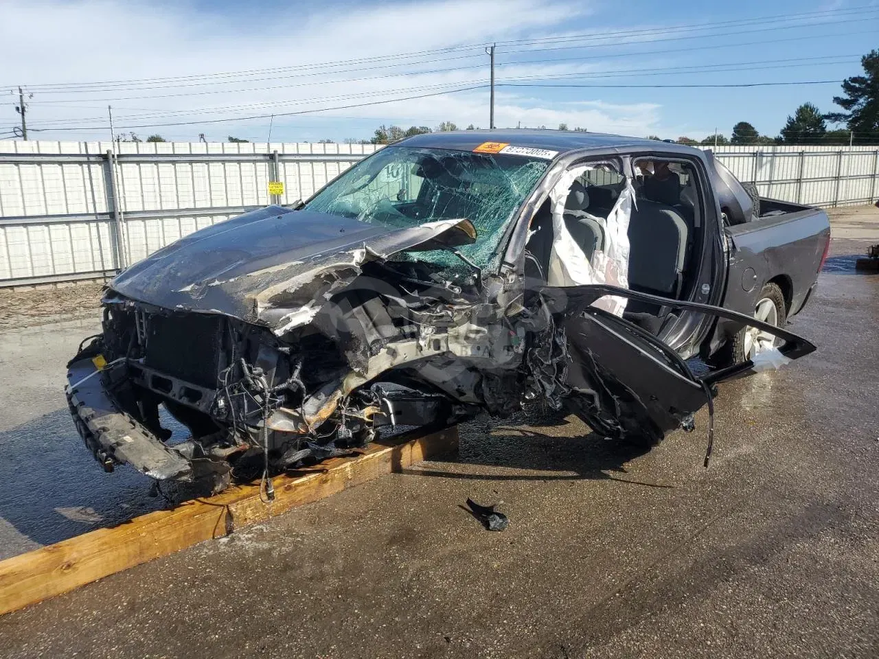 RAM 1500 ST 5.7L 8 2015