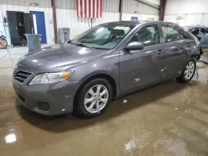 Toyota Camry BASE 2.5L 4 2011