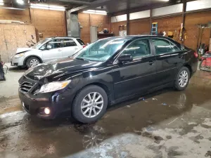 Toyota Camry BASE 2.5L 4 2010