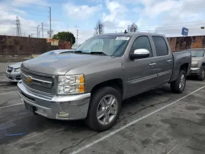 Chevrolet Silverado 1500 C1500 LT 5.3L 8 2013