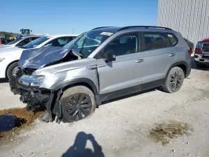 Volkswagen Taos 1.5L 4 2024