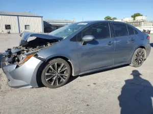 Toyota Corolla LE 1.8L 4 2020