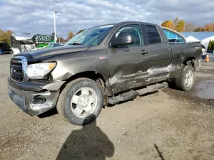 Toyota Tundra DOUBLE CAB SR5 5.7L 8 2013