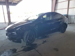 Tesla Model Y 2025