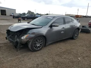 Nissan Maxima S 3.5L 6 2014