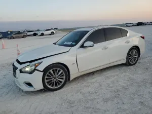 Infiniti Q50 LUXE 3.0L 6 2018
