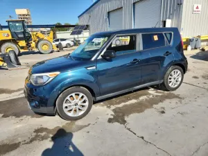 Kia Soul + 2.0L 4 2017