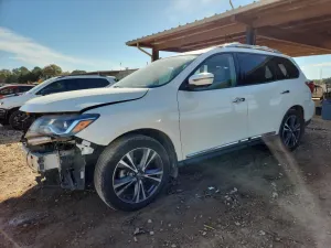 Nissan Pathfinder S 3.5L 6 2019