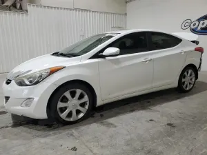 Hyundai Elantra GLS 1.8L 4 2013