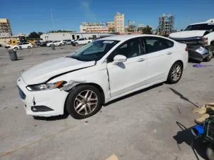 Ford Fusion SE 2.5L 4 2014