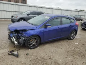 Ford Focus SE 2.0L 4 2014