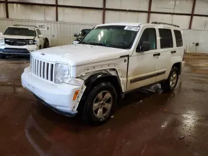 Jeep Liberty SPORT 3.7L 6 2011