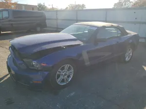 Ford Mustang 3.7L 6 2014