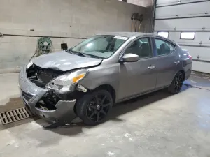 Nissan Versa S 1.6L 4 2016