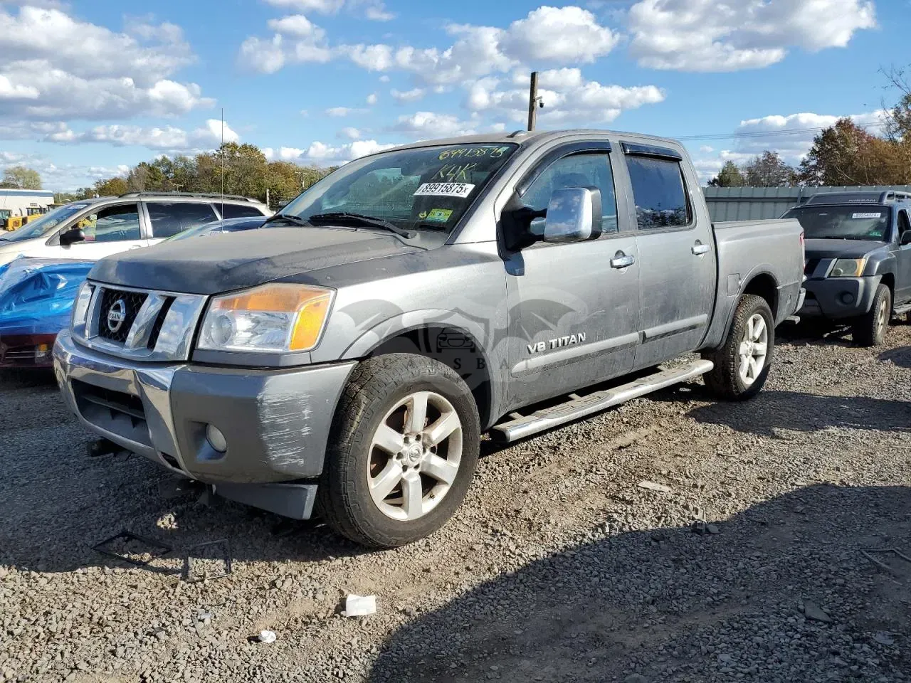 Nissan Titan S 5.6L 8 2014