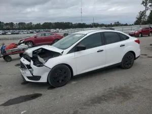 Ford Focus S 2.0L 4 2018