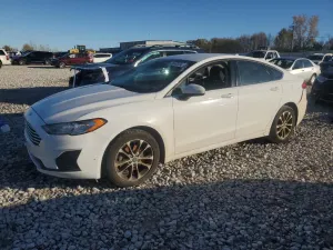 Ford Fusion SE 1.5L 4 2020