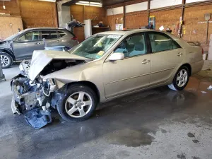 Toyota Camry LE 2.4L 4 2005
