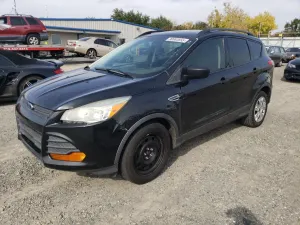 Ford Escape S 2.5L 4 2015