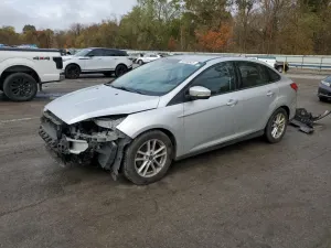 Ford Focus SE 2.0L 4 2016