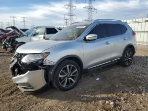 Nissan Rogue SV 2.5L 4 2017